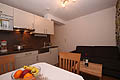 Appartement Murmli (Nr. 10) f�r 2-3 Personen - Schlaf/- Wohnraum, Dusche mit WC, K&uuml;chenzeile mit Sp&uuml;lmaschine und Mikrowelle, Kabel TV, Safe, Direktwahl-Telefon, WLAN und S&uuml;dbalkon